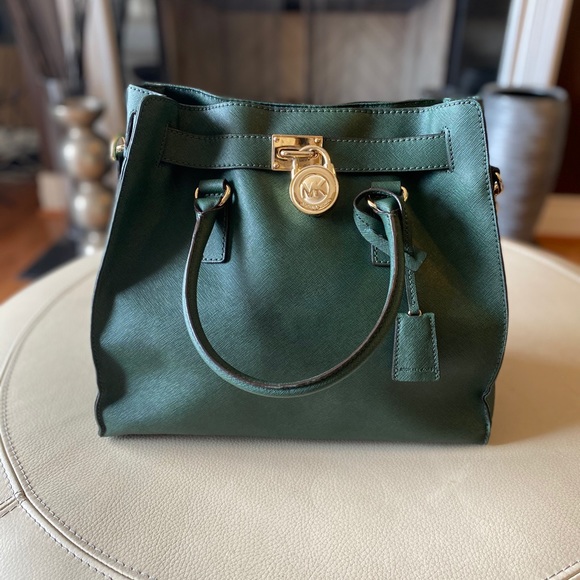 Michael Kors Hamilton Large Saffiano Tote - Picture 6 of 7